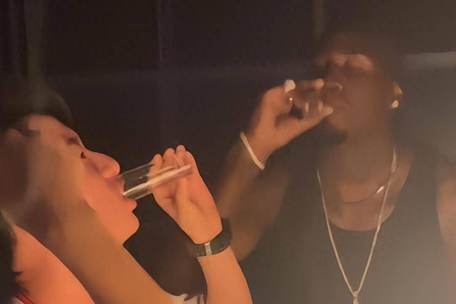 欧美午夜三级